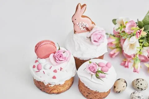 Easter sweet bread, Easter cake with flowers, eggs and gingerbread. Holidays  Stock Photos