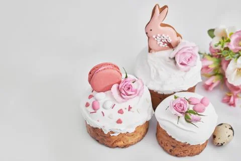 Easter sweet bread, Easter cake with flowers, eggs and gingerbread. Holidays  Stock Photos