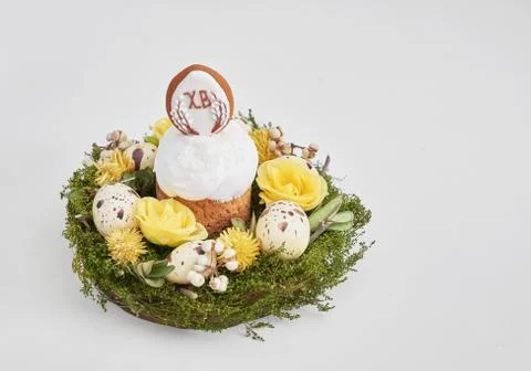 Easter sweet bread, Easter cake with flowers, eggs and gingerbread. Holidays  Stock Photos