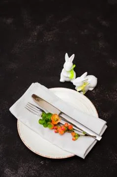 Easter table setting with spring flowering branches. Spring background for me Stock-Fotos