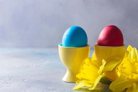 Easter yellow flowers Stockfoto's