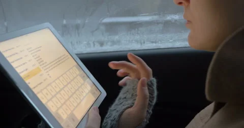 Easy chatting in car using tablet PC Stock-Footage 52007993