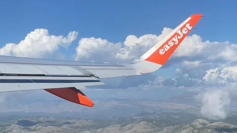 EasyJet airplane wing Video stock 211217280