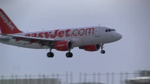 Easyjet plane landing Stock Footage 7732832
