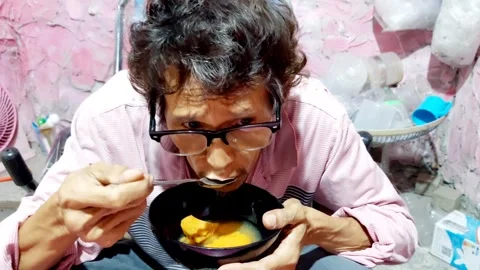 Eat giner1 Stock Footage 256222186