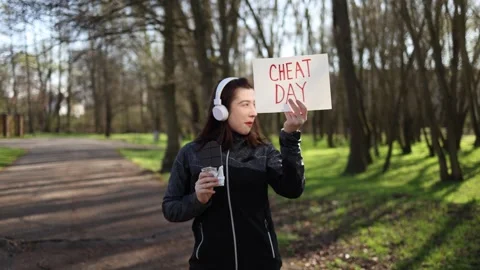 Eating disorder and cheat day concept Video stock 333560662