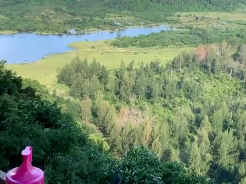 Eating On The Mountain Video stock 299574499