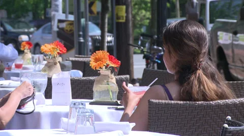 Eating in the sunshine (3 of 7) Stock-Footage 32302406