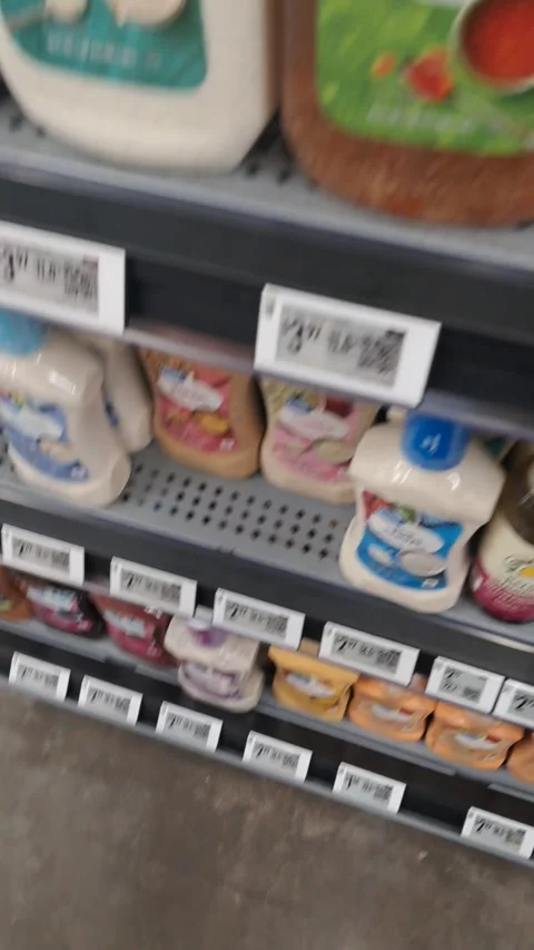 Eau De Creamy Caesar, Oklahoma City, Oklahoma, USA - 20 Aug 2026 動画素材 343891080