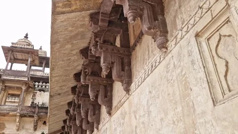 Eaves with decorative elephant support beneath the balconies of Jahangir Palace. Stock Footage 280650206