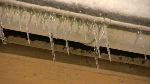 Eaves drip Stock Footage 625561