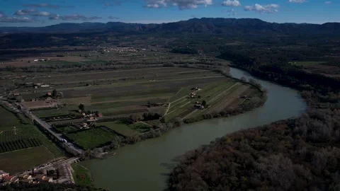 Ebro river 4K aerial view drone footage Vidéo 300369278