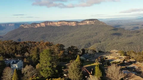 Echo point lookout in Blue Mountains of Australia – Katoomba town 4k. Stock Footage 156686858
