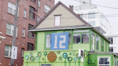 Eclectic building in Seattle with lime paint and signs Stock Footage 73503029
