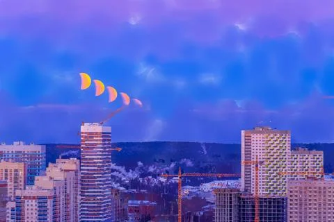 Eclipse of the moon and the sunset of the moon. Watercolor illustration. Yeka Ilustração Stock