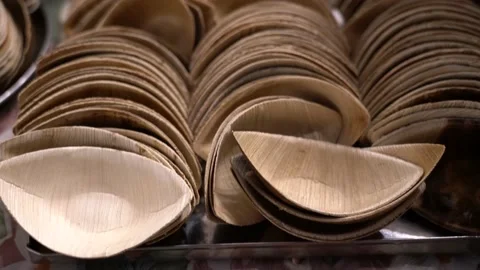 Eco friendly, biodegradable bowls made of natural shedded areca palm leaves 動画素材 132862006