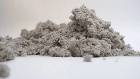 Eco-friendly cellulose insulation. Vídeo Stock 126556966