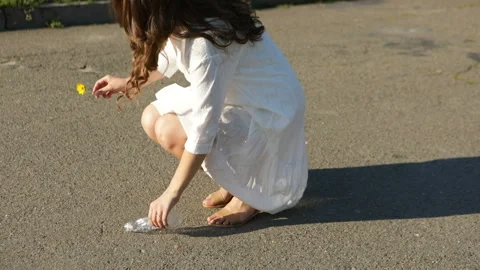 Eco friendly plastic nature Vídeo Stock 115124304