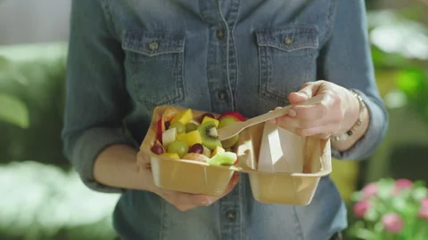 Eco-Friendly Snacking with Fresh Fruit Salad Stockbeeldmateriaal 332451185