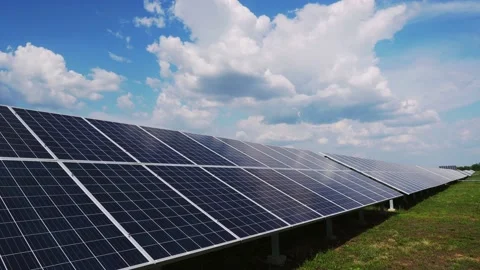 Ecological modules of solar power plant in the fields green energy Video stock 200405831