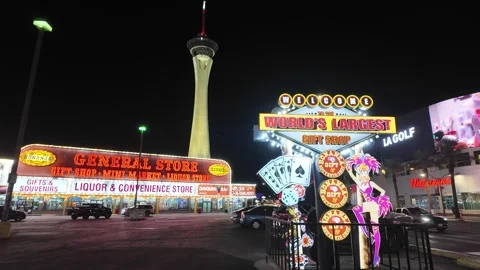ED: LV, NV, US 8/25/25: Closeup of the Largest Gift Shop Sign in Las Vegas at Stockbeeldmateriaal 317514775