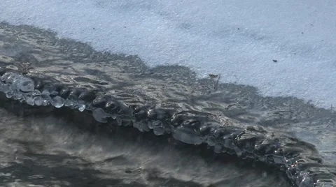 Edge of ice at a creek 库存影片 49701239