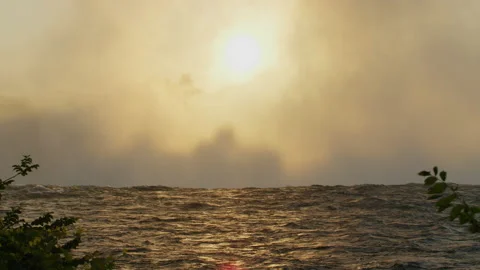 The edge of Niagara Falls, in the evening Video stock 218236025