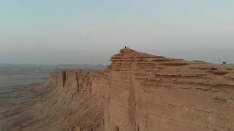 The Edge of the World escarpment near Riyadh, Saudi Arabia Stock Footage 143302004