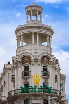 Edificio Grassy building with the Rolex sign one of the most beautiful buildi Fotos de archivo