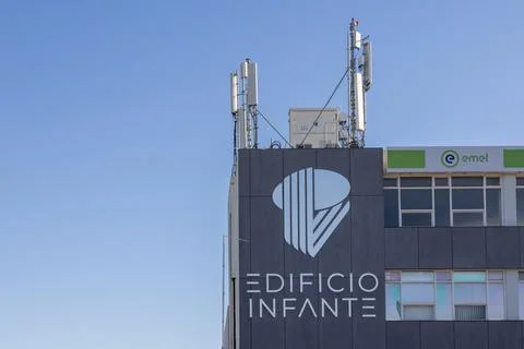 Edificio Infante building with EMEL office, telecommunication antennas Photos