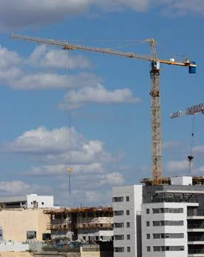 Edificios en construcción en ciudad Stock Photos