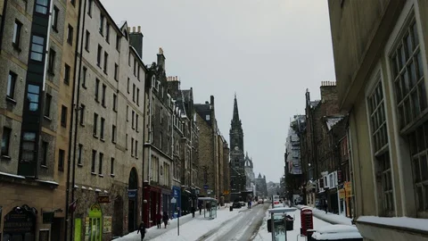 Edimburgh street under the snow. Stock Footage 128276015