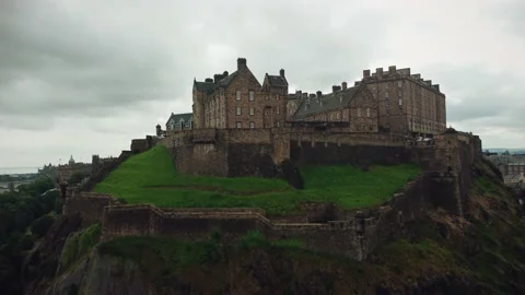 Edinburgh Castle drone flight Stock Footage 206332651