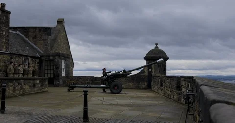 Edinburgh Castle - One O'Clock Gun Firing with Camera Shockwave Stock Footage 127009434