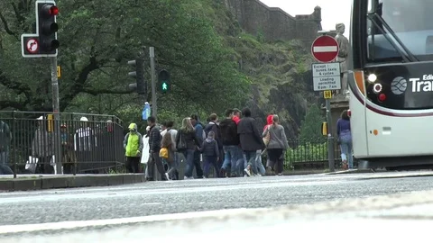 Edinburgh Castle With Train 스톡 동영상 79276120