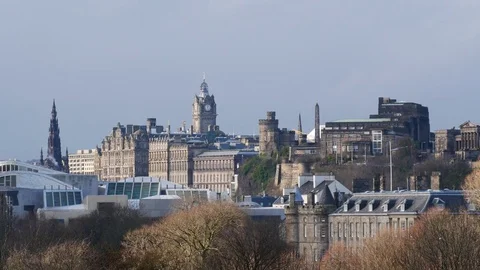 Edinburgh's skyline with the Balmoral Clock. Stock Footage 72800796