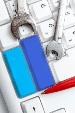 Editing Retyping Report Spelling Errors, Typing Online Shop Inventory, Internet 写真素材