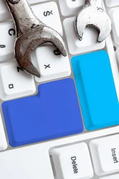 Editing Retyping Report Spelling Errors, Typing Online Shop Inventory, Internet Foto stock