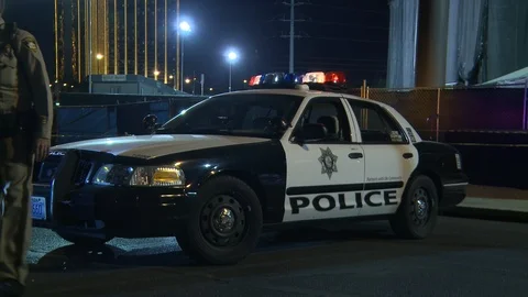 Editorial - 10-1-17 - Las Vegas Shooting - Zoom In Police Car Mandalay Bay Vídeos de archivo 99377422