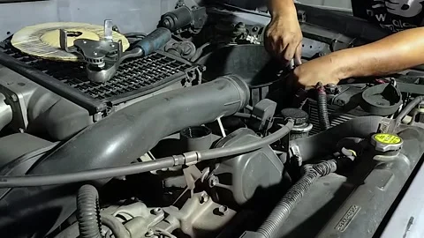 Editorial : Car garage Stock Footage 156012807