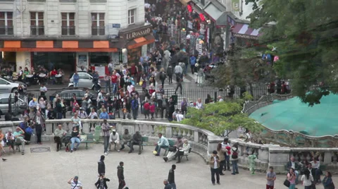 EDITORIAL: Crowd of people in Paris. Stock Footage 37151185