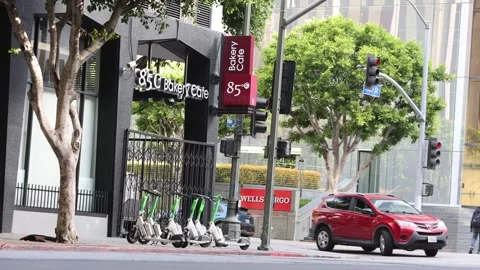 Editorial Footage - Bakery Cafe Corner In Downtown LA: Apr 19, 2026 스톡 동영상 333078685