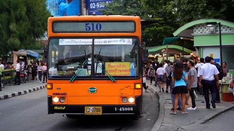 Editorial Footage: evening slow motion commuters at the Victory Monument Stock Footage 96567005