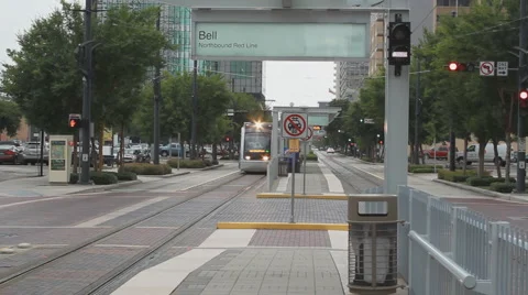 Editorial: Houston Light Rail Train Northbound on Red Line for Bell Station Video stock 1046841