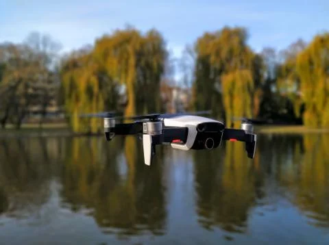 Editorial Image of the White DJI MAVIC AIR drone. Foto stock