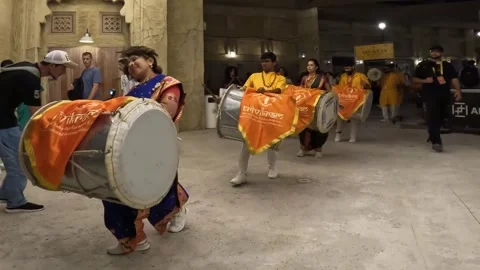 Editorial Indian Dhol Tasha Drum Performance At Old Souk Dubai 스톡 동영상 343820998
