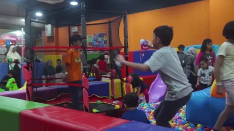 Editorial : Indoor Playground Video stock 146349642