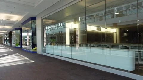 Editorial of Lloyd Center Mall Portland OR USA August 29th 2024 库存影片 283128853