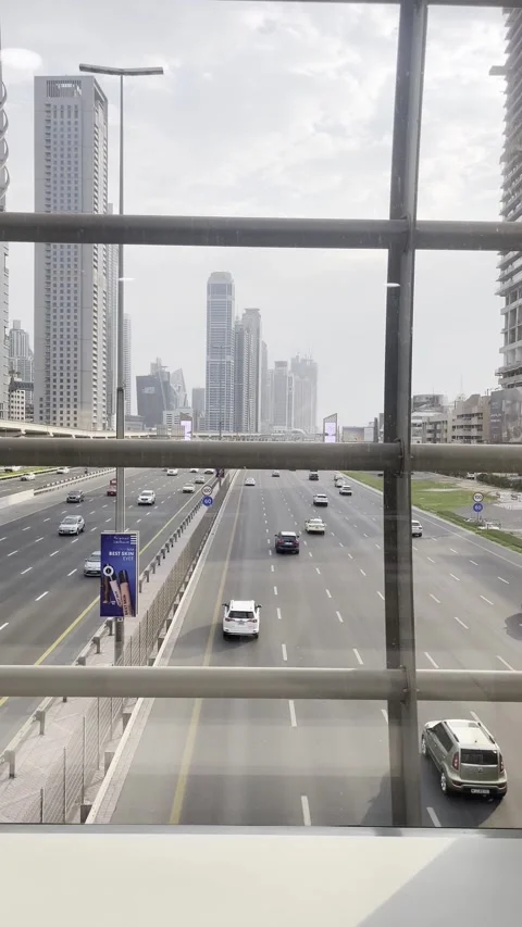 Editorial POV Driving On Sheikh Zayed Road Dubai Skyline Stockbeeldmateriaal 340831138