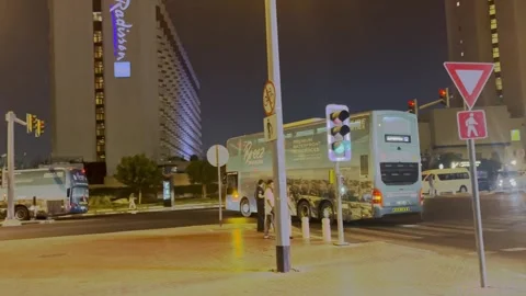 Editorial Public Bus Station And Street At Night In Dubai Stockbeeldmateriaal 340832625